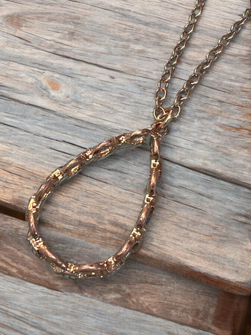 GOLD CHAIN PENDANT NECKLACE