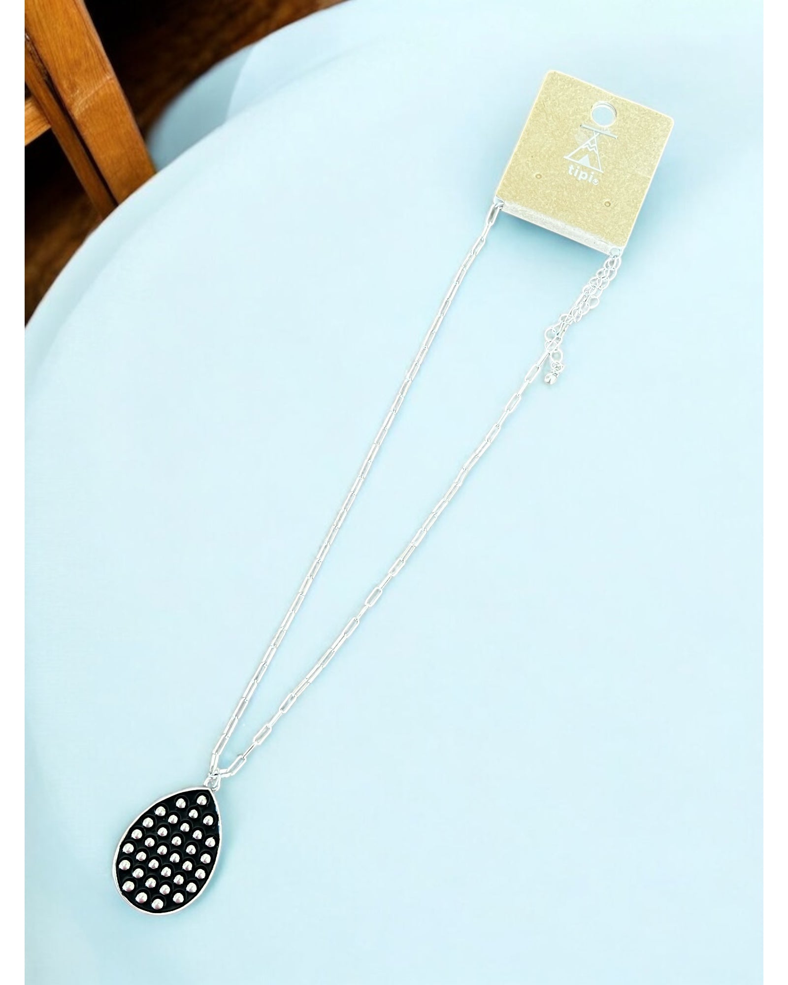 RIVA SILVER TEARDROP NECKLACE