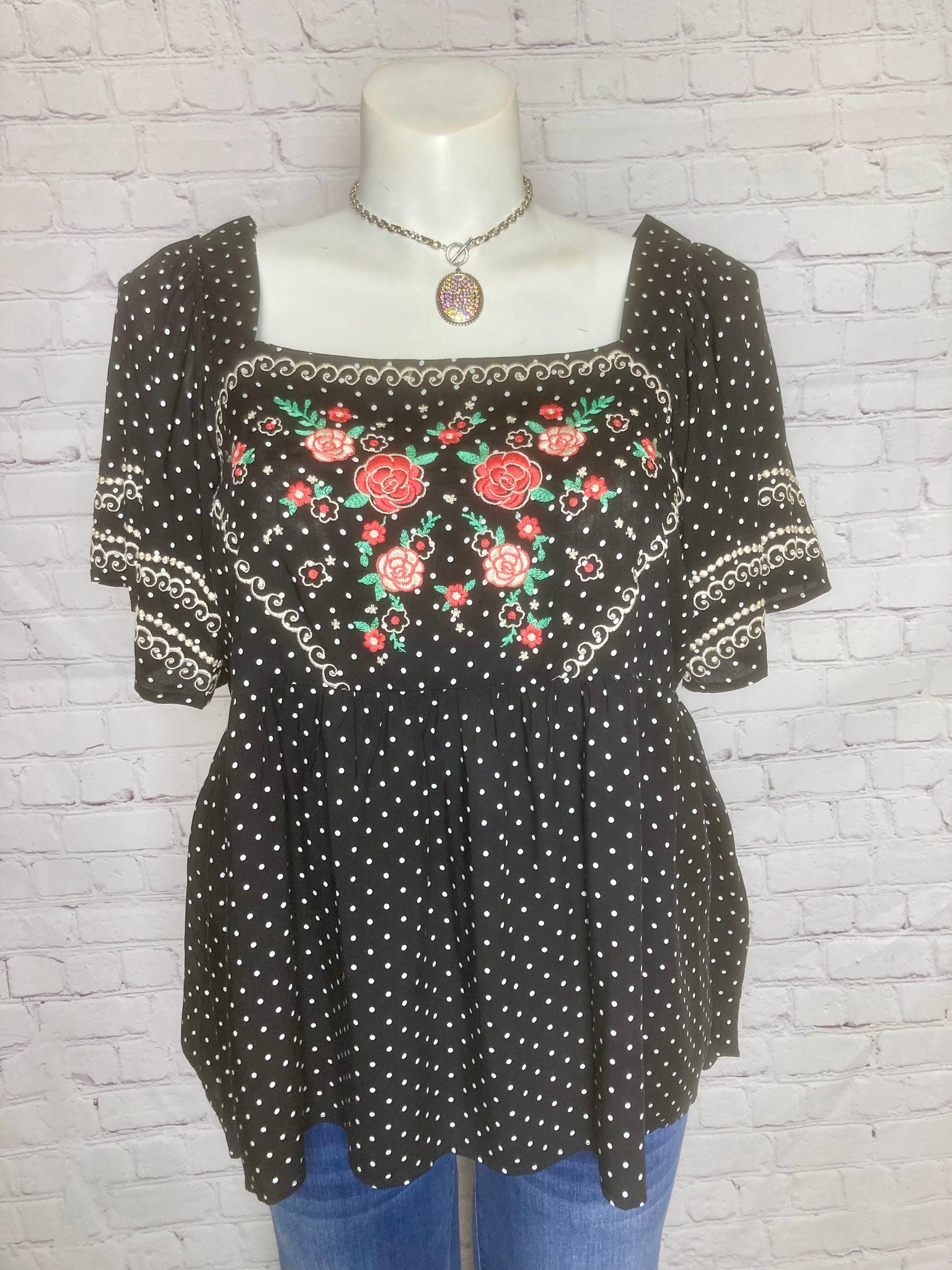 JANIE DOT EMBROIDERED TOP