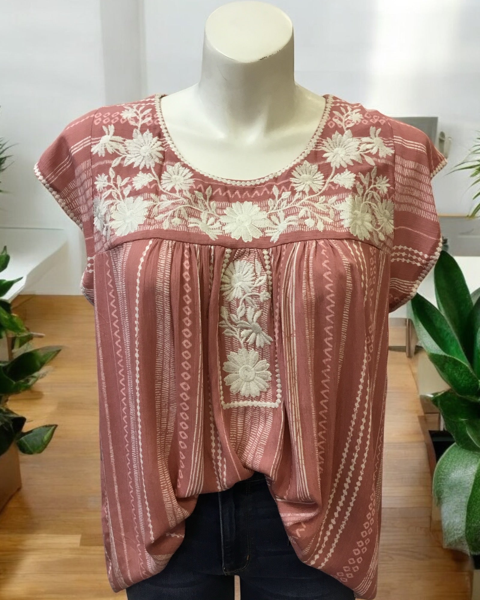 JUNCTION MAUVE EMBROIDERED TOP