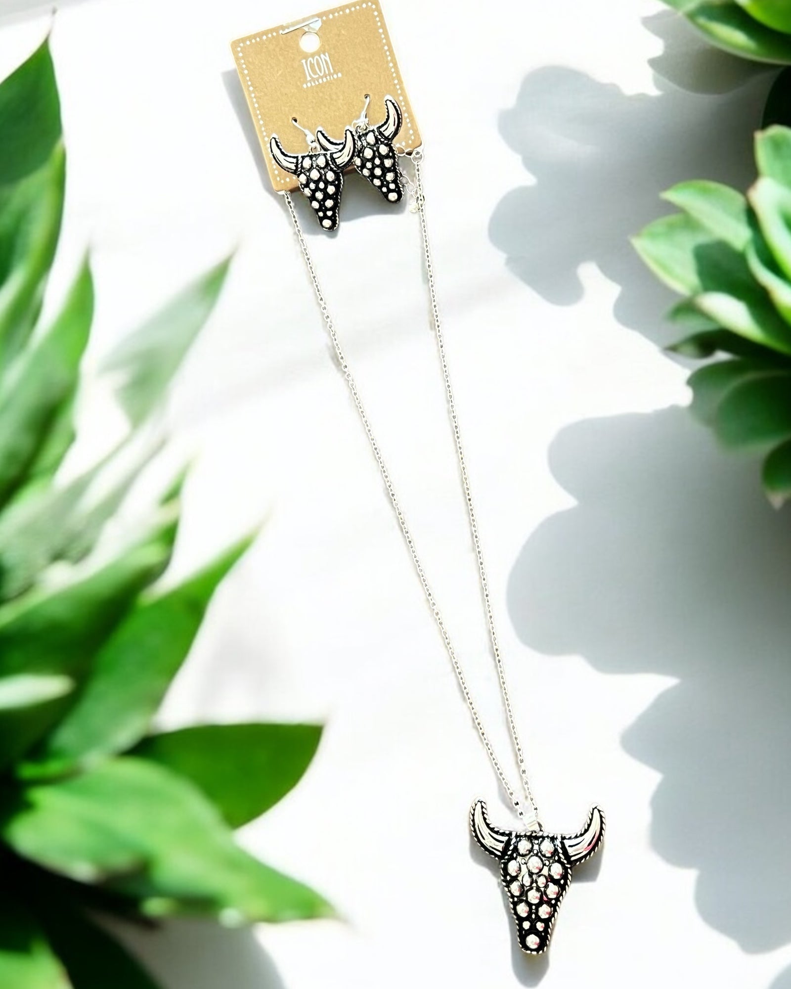 BULLSKULL NECKLACE