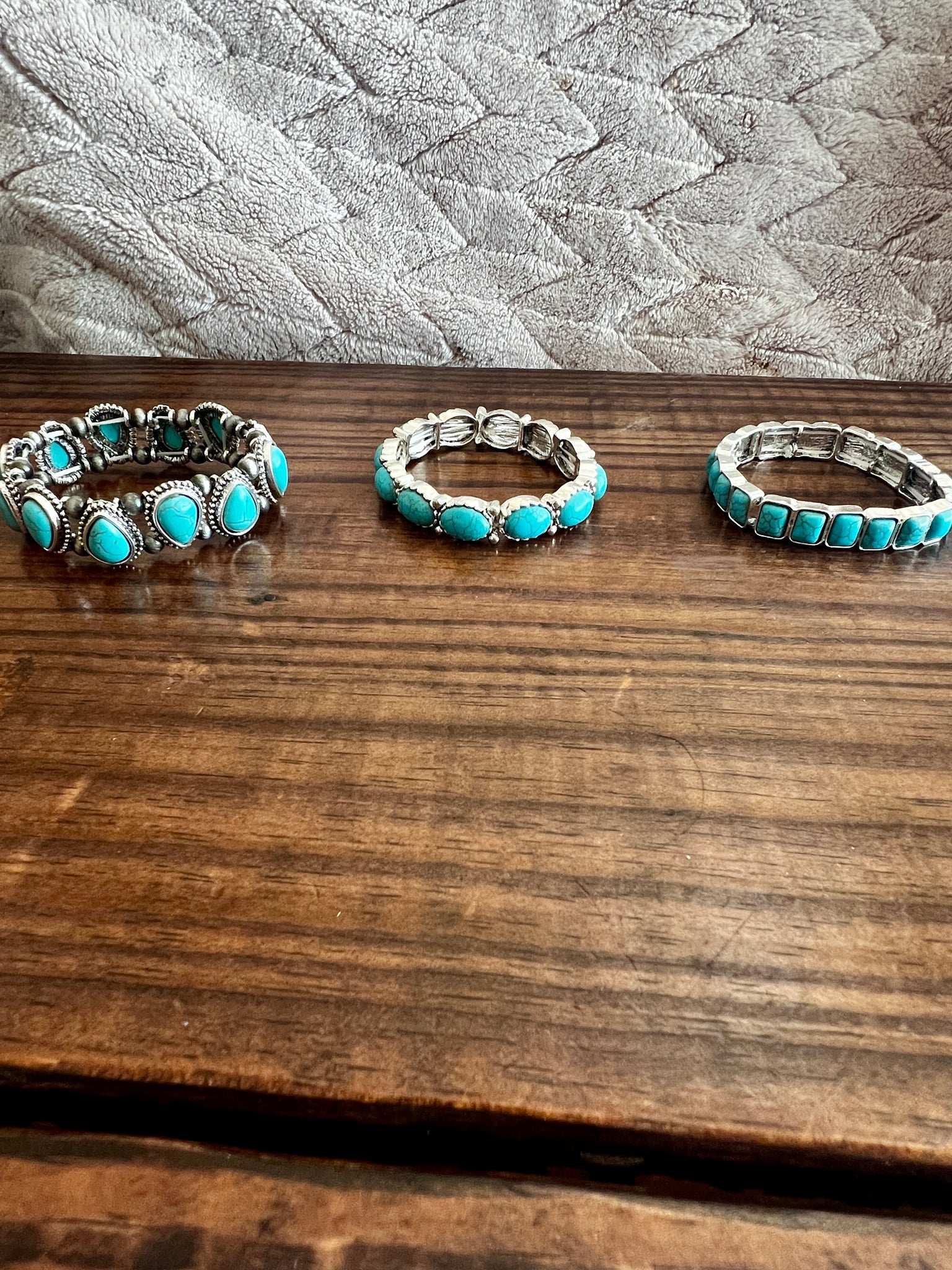 TURQUOISE STONE BRACELET