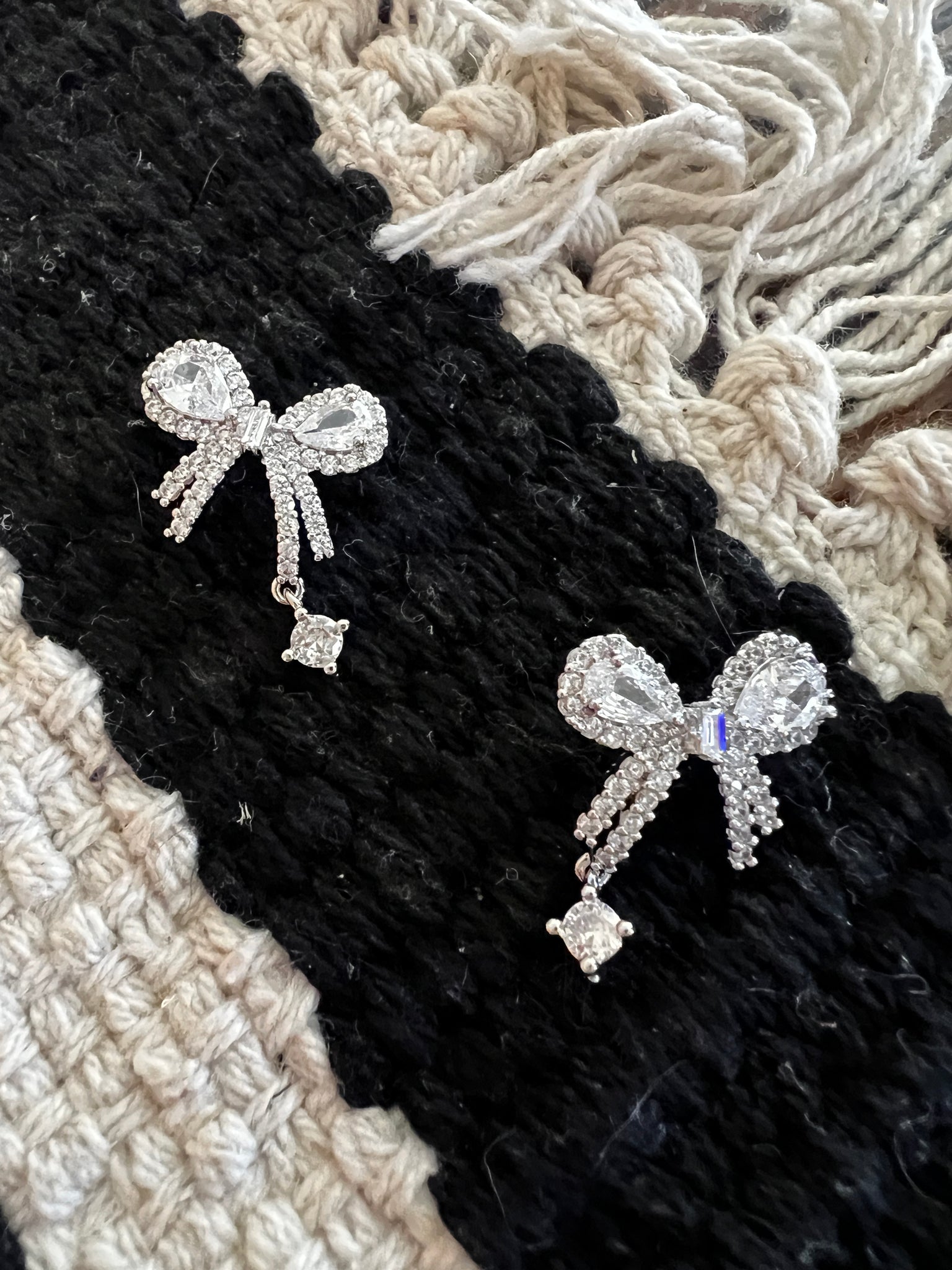 RHINESTONE BOW EARRINGS