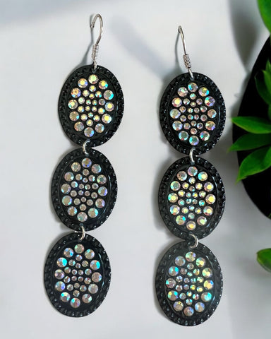 RENNE BLACK EARRINGS