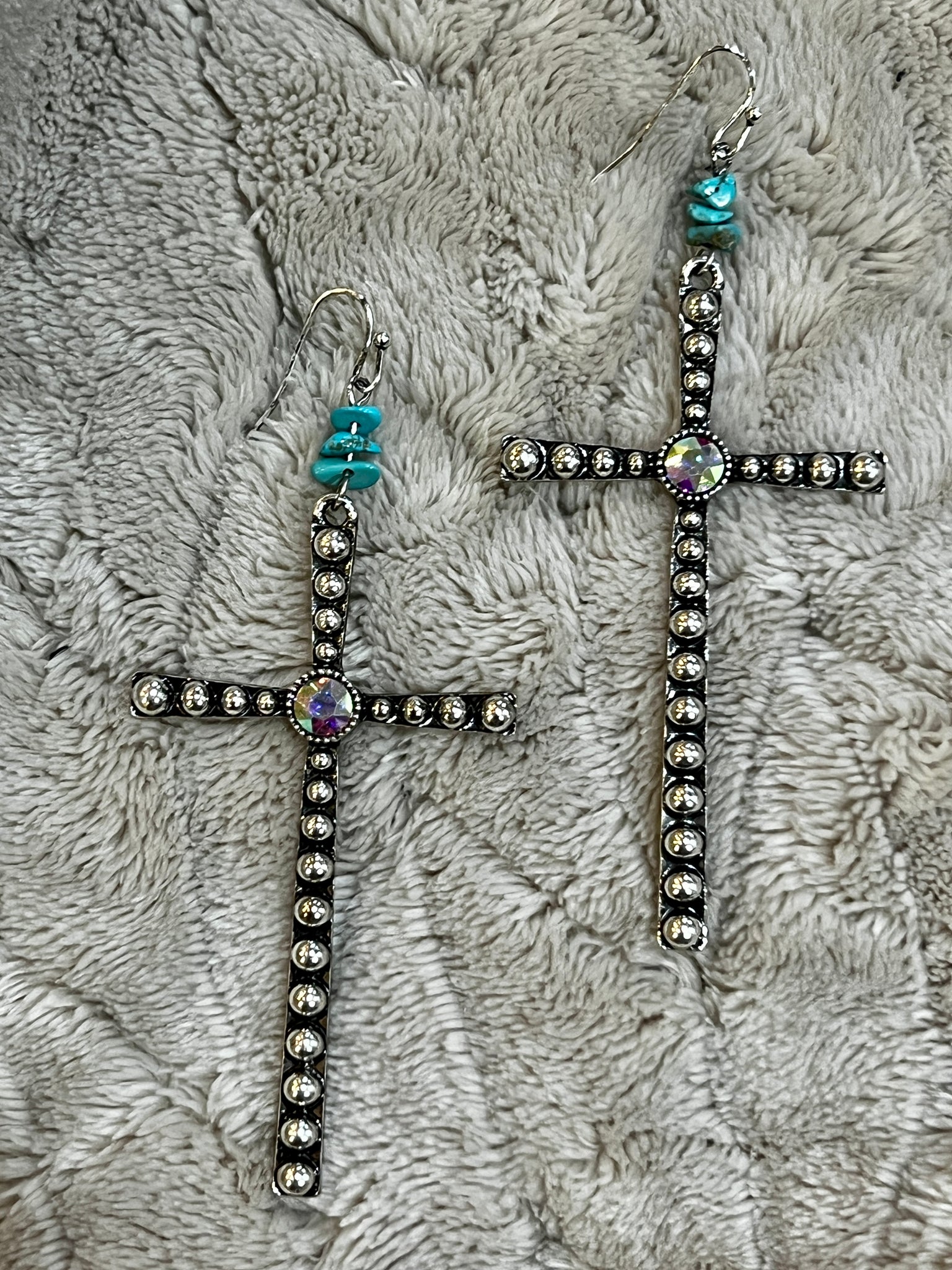 AB SINGLE STONE CROSS EARRINGS