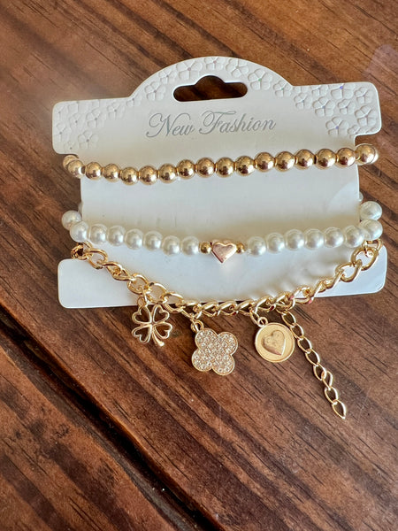 LYNN BRACELET STACK