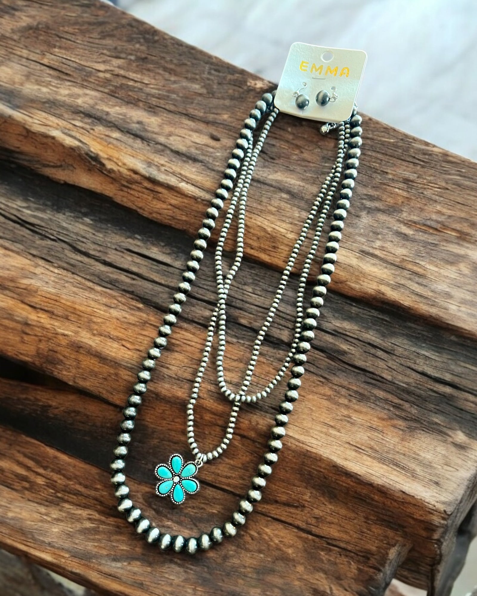 DAISY 3 LAYER NAVAJO NECKLACE