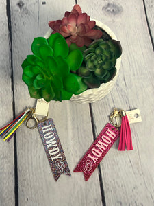 HOWDY GLITTER KEYCHAIN