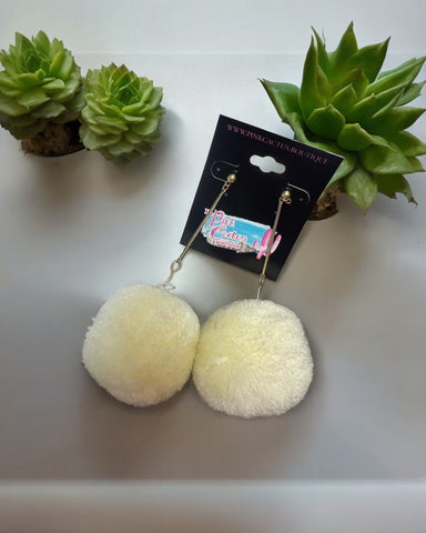 CREAM BALL EARRINGS