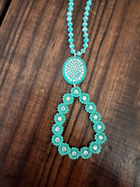 TURQUOISE FLAT FLORAL NECKLACE