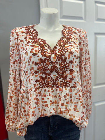 RITA RUST PATTERN EMBROIDERED TOP