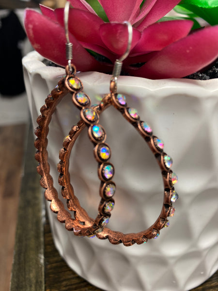 RHINESTONE LINED TEARDROP HOOP