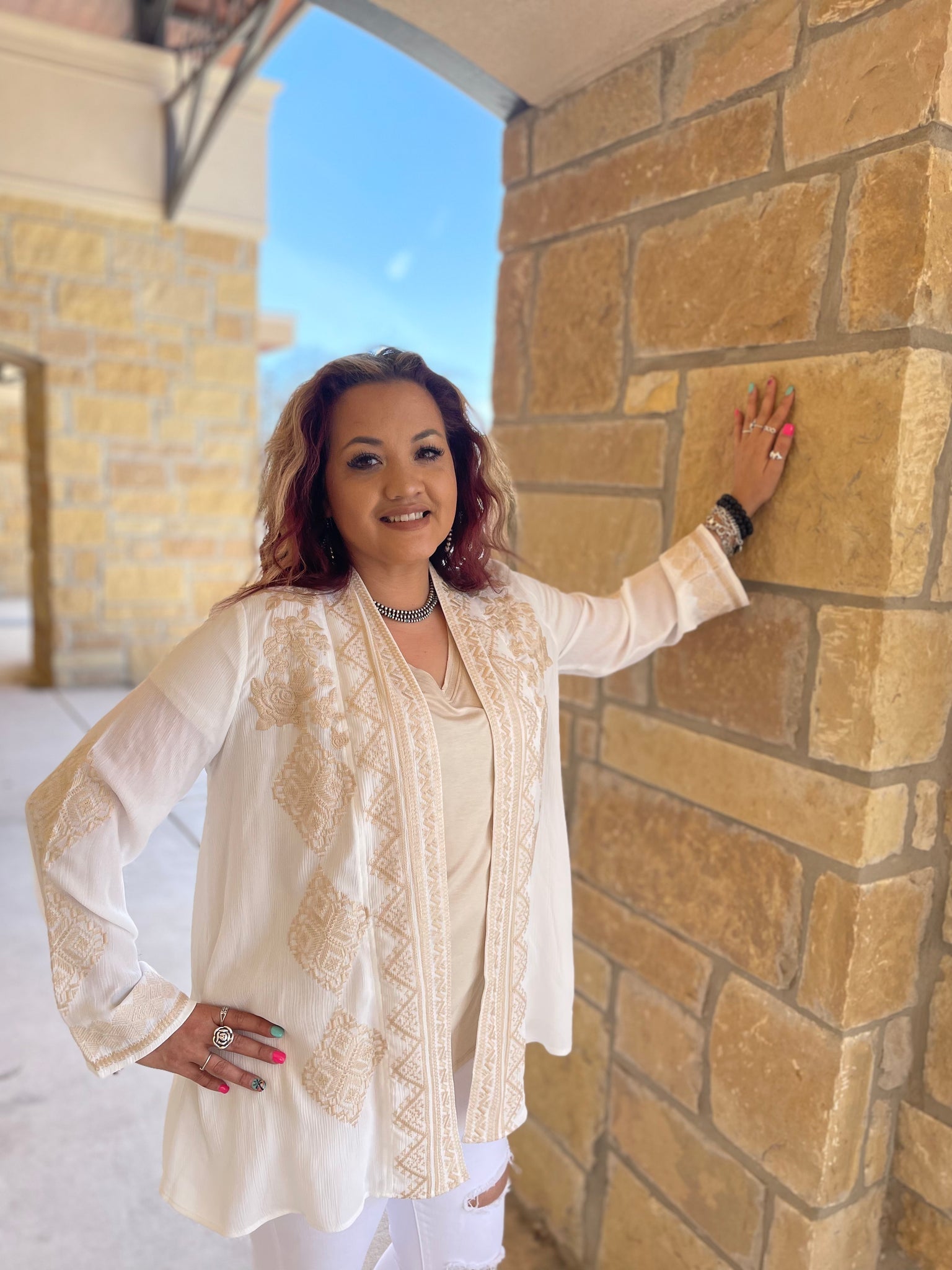 WHITE EMBROIDERED KIMONO