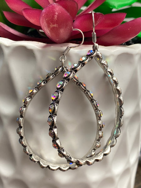 RHINESTONE LINED TEARDROP HOOP