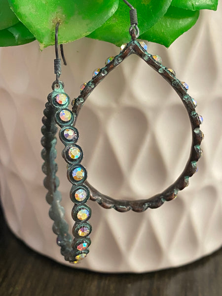 RHINESTONE LINED TEARDROP HOOP